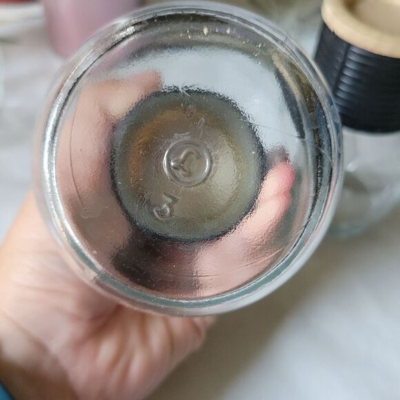 Set of 4 carafe glass containers with paper caps - Picture 6 of 8